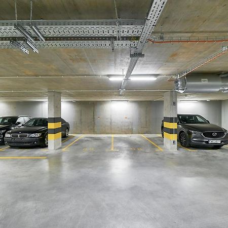 Exclusive Apartments Gwiazdzista With Free Garage Wroclaw By Noclegi Renters Exterior foto