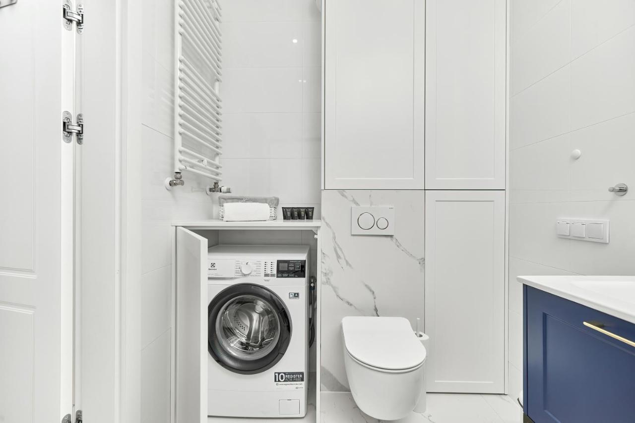 Exclusive Apartments Gwiazdzista With Free Garage Wroclaw By Noclegi Renters Exterior foto