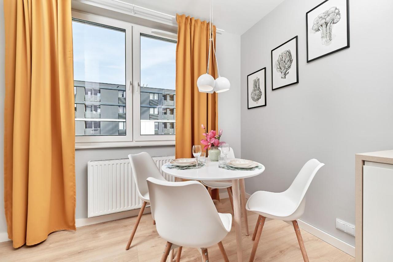 Exclusive Apartments Gwiazdzista With Free Garage Wroclaw By Noclegi Renters Exterior foto